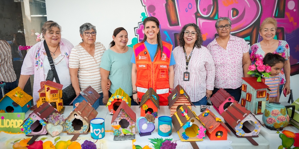 Centros Comunitarios finalizan con éxito sus talleres trimestrales