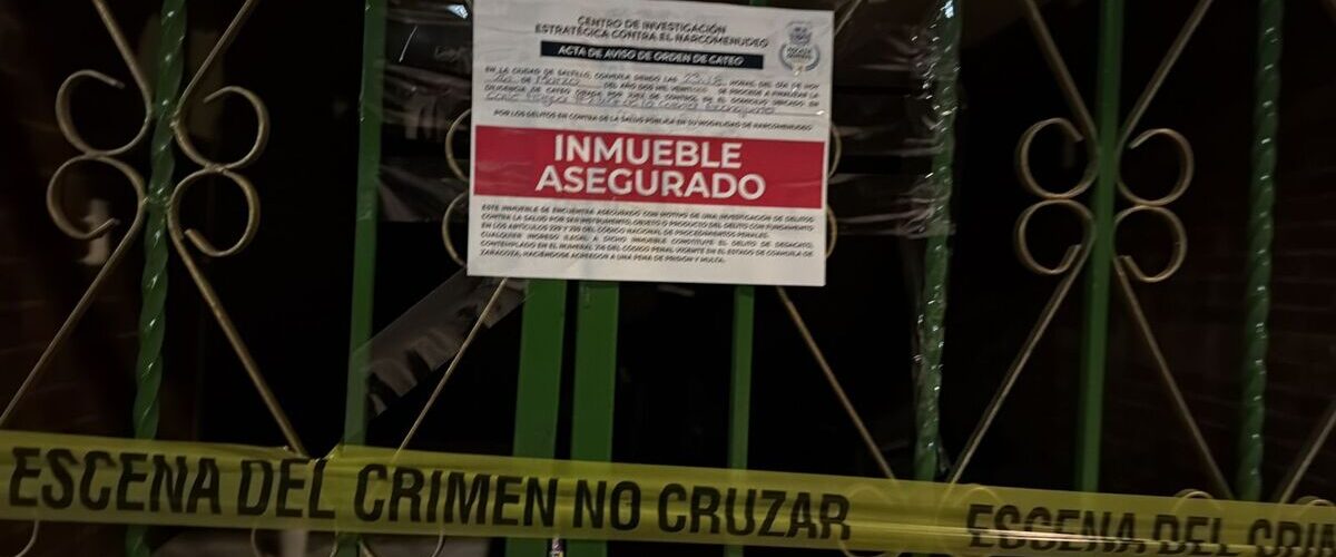 Detención de jóvenes en Saltillo y cateo de casa relacionada con narcomenudeo sorprendió a la comunidad local.