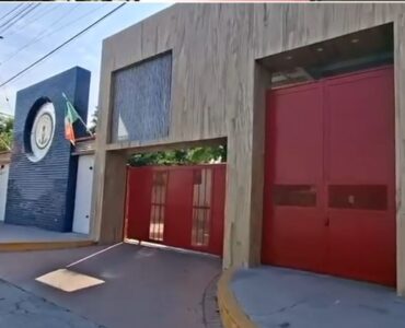 Un tiroteo en el Colegio María Montessori de Monclova desata una intensa movilización y pánico en la localidad.