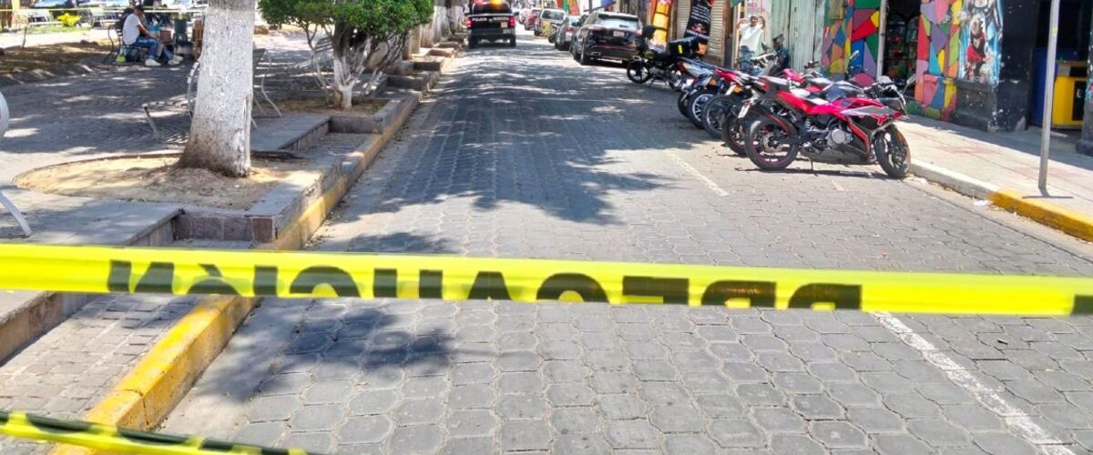 Un grupo de indigentes fue detenido en Tehuacán al intentar usar restos óseos para encender una fogata, generando conmoción social.