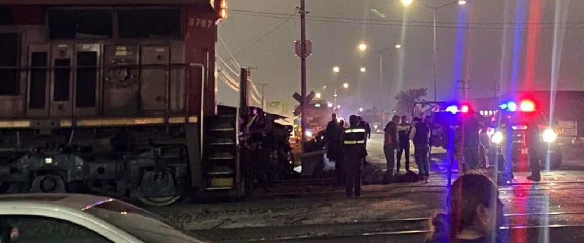 Un trágico accidente involucra a un transporte de personal y deja numerosos heridos en Saltillo. Descubre los detalles.