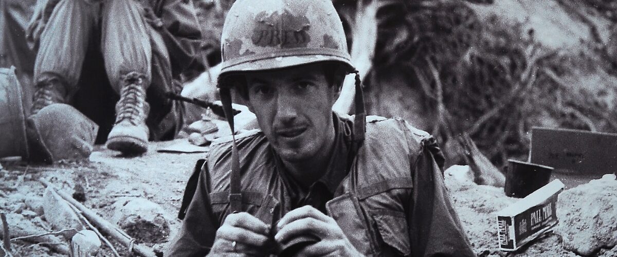 La trágica historia de Ignacio Ezcurra, un periodista argentino, y su valiente cobertura de la guerra de Vietnam.