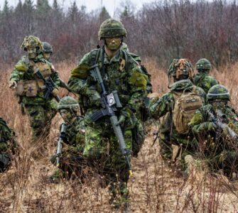 La pausa en el programa de defensa entre Estados Unidos y Canadá podría redefinir relaciones en la OTAN.