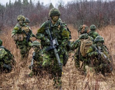 La pausa en el programa de defensa entre Estados Unidos y Canadá podría redefinir relaciones en la OTAN.