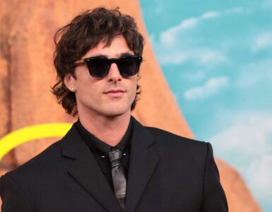 El actor Jacob Elordi, conocido por Euphoria, podría convertirse en el nuevo James Bond, el agente 007 más joven de la saga.