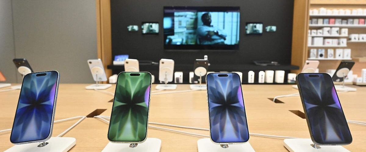 Apple da un importante giro estratégico al permitir la elección de IA, rompiendo su modelo tradicional cerrado.