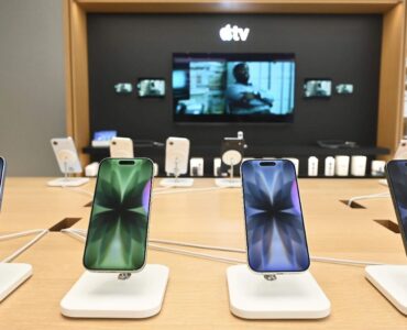 Apple da un importante giro estratégico al permitir la elección de IA, rompiendo su modelo tradicional cerrado.