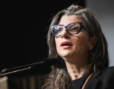 Un tribunal estadounidense suspende las sanciones contra la relatora de la ONU, Francesca Albanese, por su postura sobre Gaza.