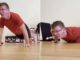 Noah Royak rompe un récord Guinness impresionante al realizar 25 flexiones con una espada en la garganta.