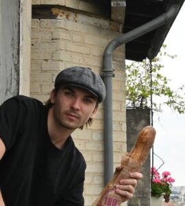 Un joven parisino comparte su experiencia viviendo en un departamento de nueve metros cuadrados en Argentina.