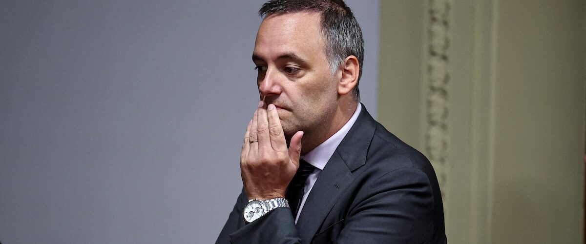El jefe de Gabinete, Adorni, reporta ganancias de USD 513.000 en Bitcoin en medio de sospechas de enriquecimiento ilícito.