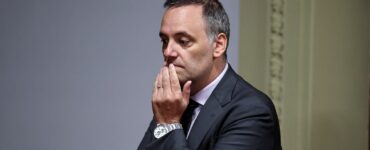 El jefe de Gabinete, Adorni, reporta ganancias de USD 513.000 en Bitcoin en medio de sospechas de enriquecimiento ilícito.