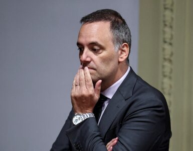 El jefe de Gabinete, Adorni, reporta ganancias de USD 513.000 en Bitcoin en medio de sospechas de enriquecimiento ilícito.