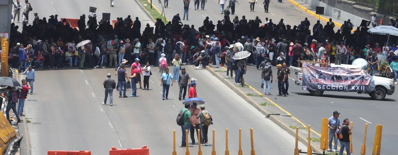Los restauranteros de la CDMX alertan sobre las consecuencias de la CNTE en sus negocios y piden atención urgente.