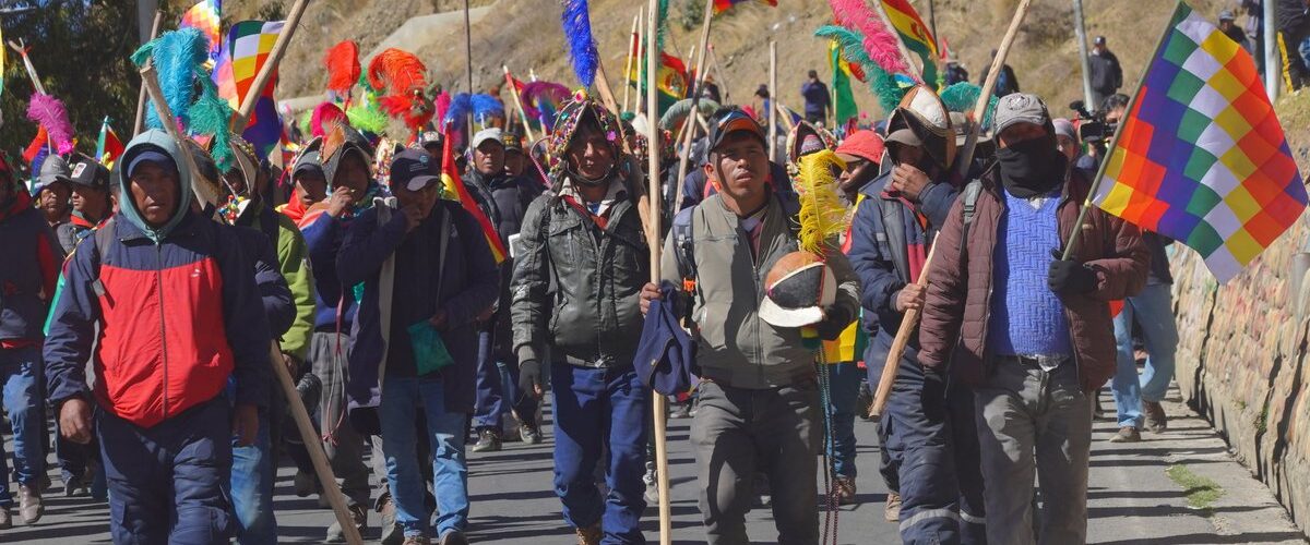 El ex mandatario Evo Morales insta a sus seguidores a seguir los bloqueos en Bolivia, que afectan el país desde mayo.
