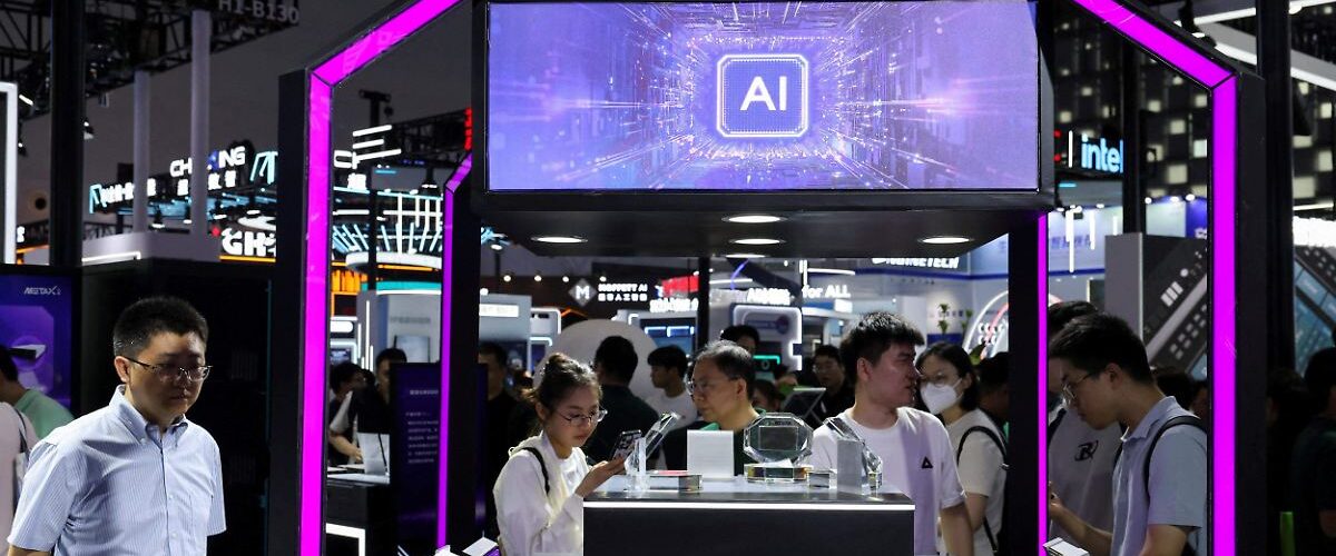 La ONU advierte que la inteligencia artificial multiplicará el uso de energía y agua para 2030, instando a las empresas a actuar.