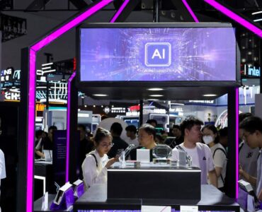 La ONU advierte que la inteligencia artificial multiplicará el uso de energía y agua para 2030, instando a las empresas a actuar.