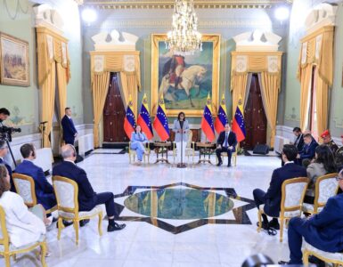 Pdvsa y Shell han suscrito acuerdos significativos para la explotación de gas y petróleo en Venezuela, marcando un nuevo rumbo.