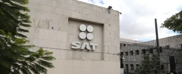 Las acciones del SAT afectan a miles de contribuyentes en México por vínculos con prácticas de facturación simulada.