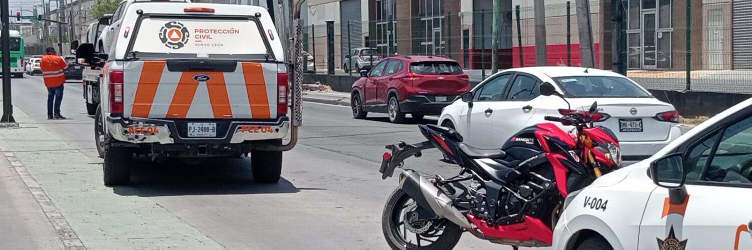 Un hombre sufrió un grave accidente al ser atropellado por una camioneta en Guadalupe, resultando herido y atrapado.