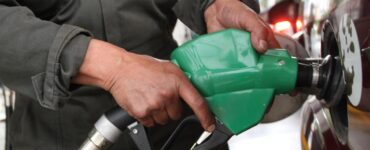 El precio de la gasolina Premium en México ha alcanzado los 28.49 pesos por litro superando al diésel, según expertos.