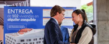 Manuel, a pesar de su ingreso mensual, ha sido rechazado para acceder a viviendas asequibles en la capital española.