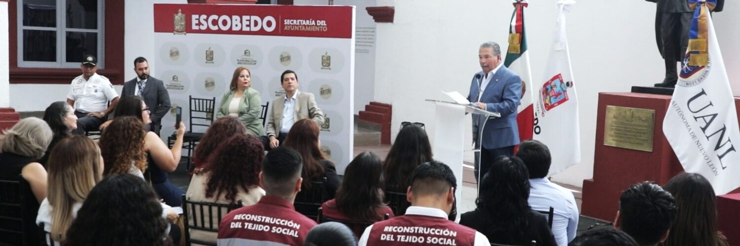 La capacitación de Escobedo busca fomentar el diálogo entre servidores públicos para resolver conflictos de manera efectiva y pacífica.