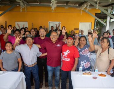 Andrés Mijes resalta la necesidad de una nueva forma de participación ciudadana en las asambleas de transformación social.