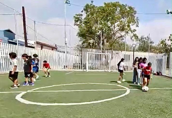 Este verano, Santa Catarina ofrece campamentos gratuitos para niños, promoviendo el arte y la cultura en vacaciones.