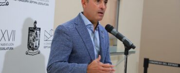 Carlos de la Fuente exige a Samuel García priorizar la seguridad en Nuevo León tras el Mundial de Fútbol 2026.