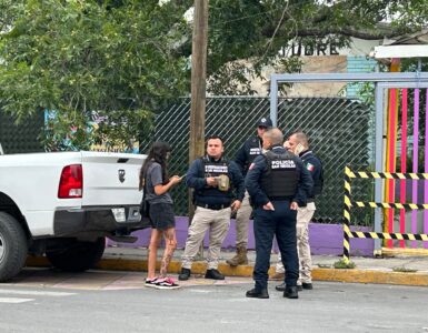 La policía de San Nicolás y la fiscalía realizan operativo tras la sustracción de dos menores en un incidente alarmante.