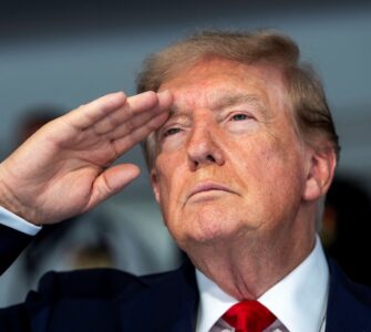 El gobierno de Estados Unidos pone en marcha acciones contundentes para contrarrestar al régimen de Irán, afectando el comercio global.