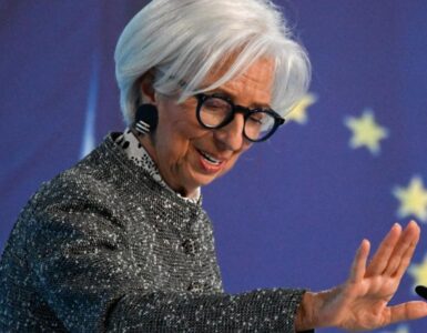 La presidenta del BCE, Christine Lagarde, desmiente rumores sobre alzas de tasas de interés relacionadas con precios de petróleo.