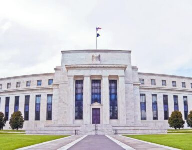El aumento en las tasas podría ser decisivo para frenar la inflación. Los inversores observan con atención la reunión de la Fed.