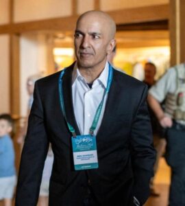 El economista Kashkari aborda la inflación en el contexto actual y el aumento de tasas de interés.