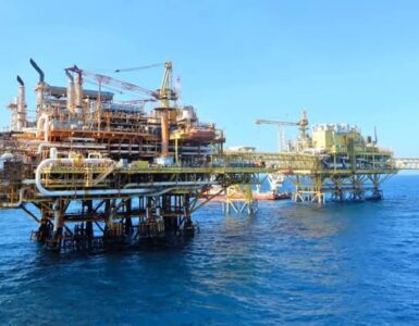 La reciente caída en la producción de Pemex genera preocupación sobre el futuro energético de México.