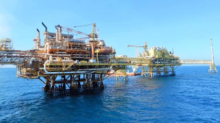 La reciente caída en la producción de Pemex genera preocupación sobre el futuro energético de México.