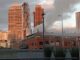 Un feroz incendio en un restaurante de Puerto Madero llevó a la evacuación de 50 personas y dejó a dos hospitalizados.