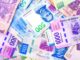 La economía mexicana muestra un descenso en la inflación, lo que impacta la volatilidad del peso frente al dólar.