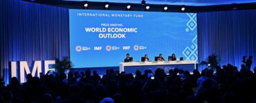 La economía mundial muestra signos de optimismo con una proyección de crecimiento del 3.1% por parte del FMI.