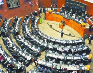 La reciente aprobación de la Ley de Ingresos establece una recaudación monumental bajo el Paquete Económico 2027.