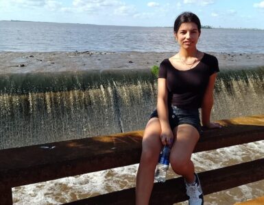 La investigación en torno al asesinato de Cecilia Lazcano revela conexiones inquietantes y sospechosos en su entorno.