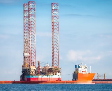 Descubre las empresas Navitas Petroleum y Rockhopper Exploration y su papel en el proyecto Sea Lion.