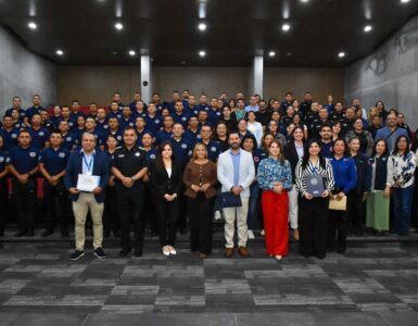 Más de 100 policías y funcionarios de San Pedro se capacitan en mediación, buscando fortalecer la cultura de paz en la comunidad.