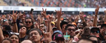 El 11 de septiembre se reconoce como el Día del Rocanrol Mexicano, destacando la influencia de Caifanes en la música.