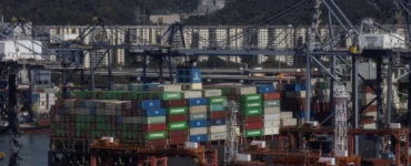 La reciente eliminación de aranceles por Trump busca reactivar la economía estadounidense mediante el apoyo a la agricultura canadiense.